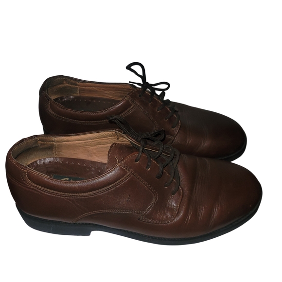 Clarks Other - Clark's Classic Brown Leather Men's Oxford Shoes Size 7.5 D